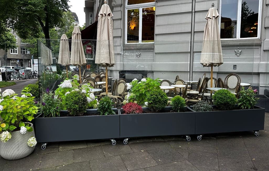 Windschutz-Gastronomie-Hamburg-Eppendorf-300720251